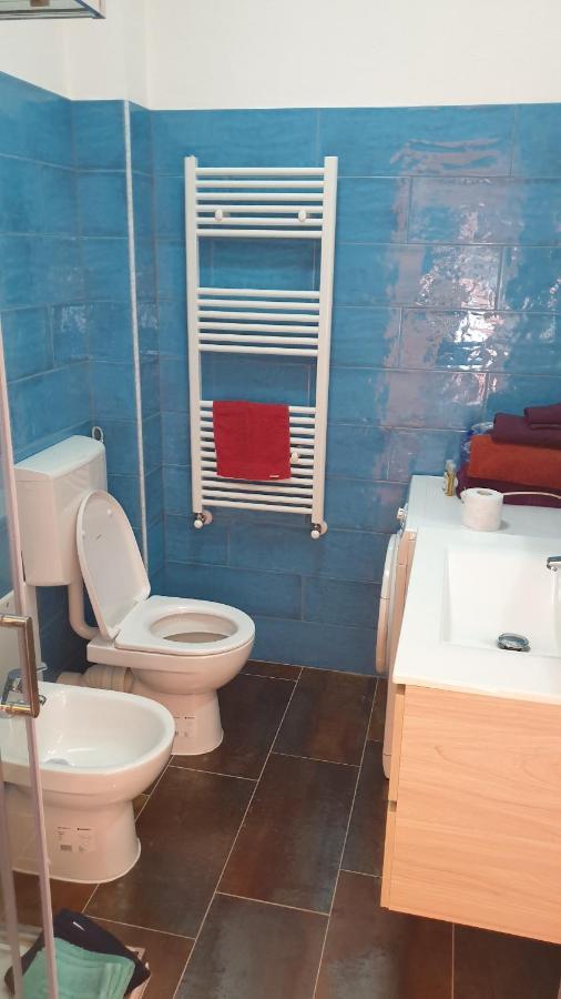 Condominio Ariazzurra S. Bart. San Bartolomeo Al Mare Exteriör bild