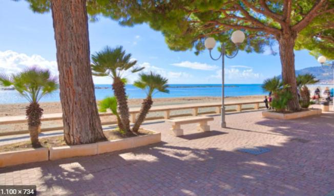 Condominio Ariazzurra S. Bart. San Bartolomeo Al Mare Exteriör bild