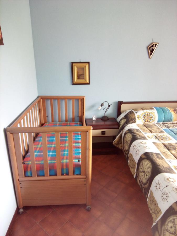 Condominio Ariazzurra S. Bart. San Bartolomeo Al Mare Exteriör bild