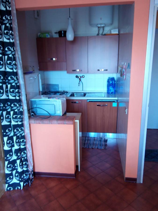 Condominio Ariazzurra S. Bart. San Bartolomeo Al Mare Exteriör bild