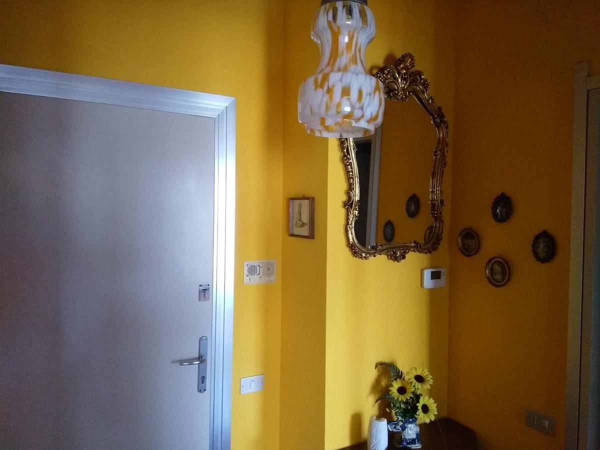 Condominio Ariazzurra S. Bart. San Bartolomeo Al Mare Exteriör bild